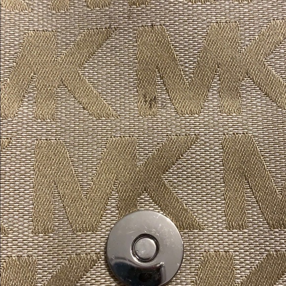 Michael Kors shoulder bag- gold signature jacquard - Picture 5 of 8